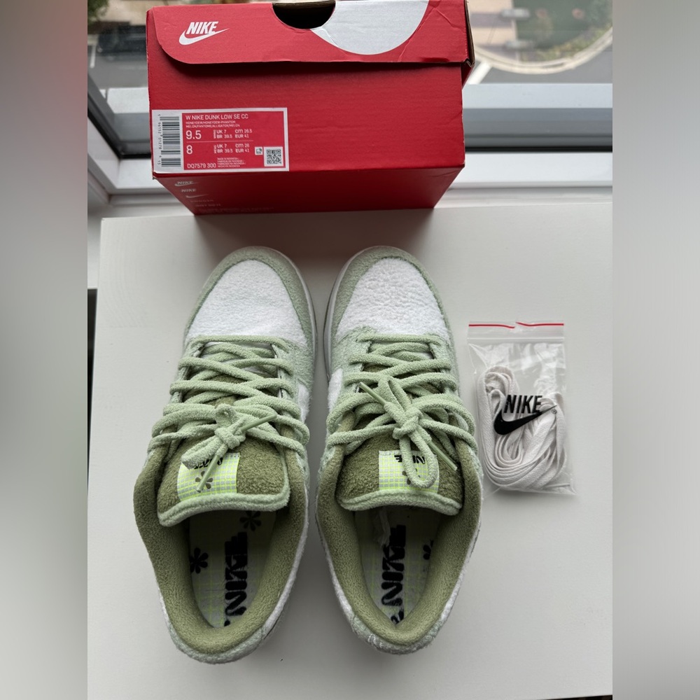 Women’s Nike Dunk Low Fleece Honeydew Phantom